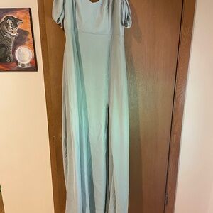 Devin Convertible Dress With Slit
Chiffon Sage